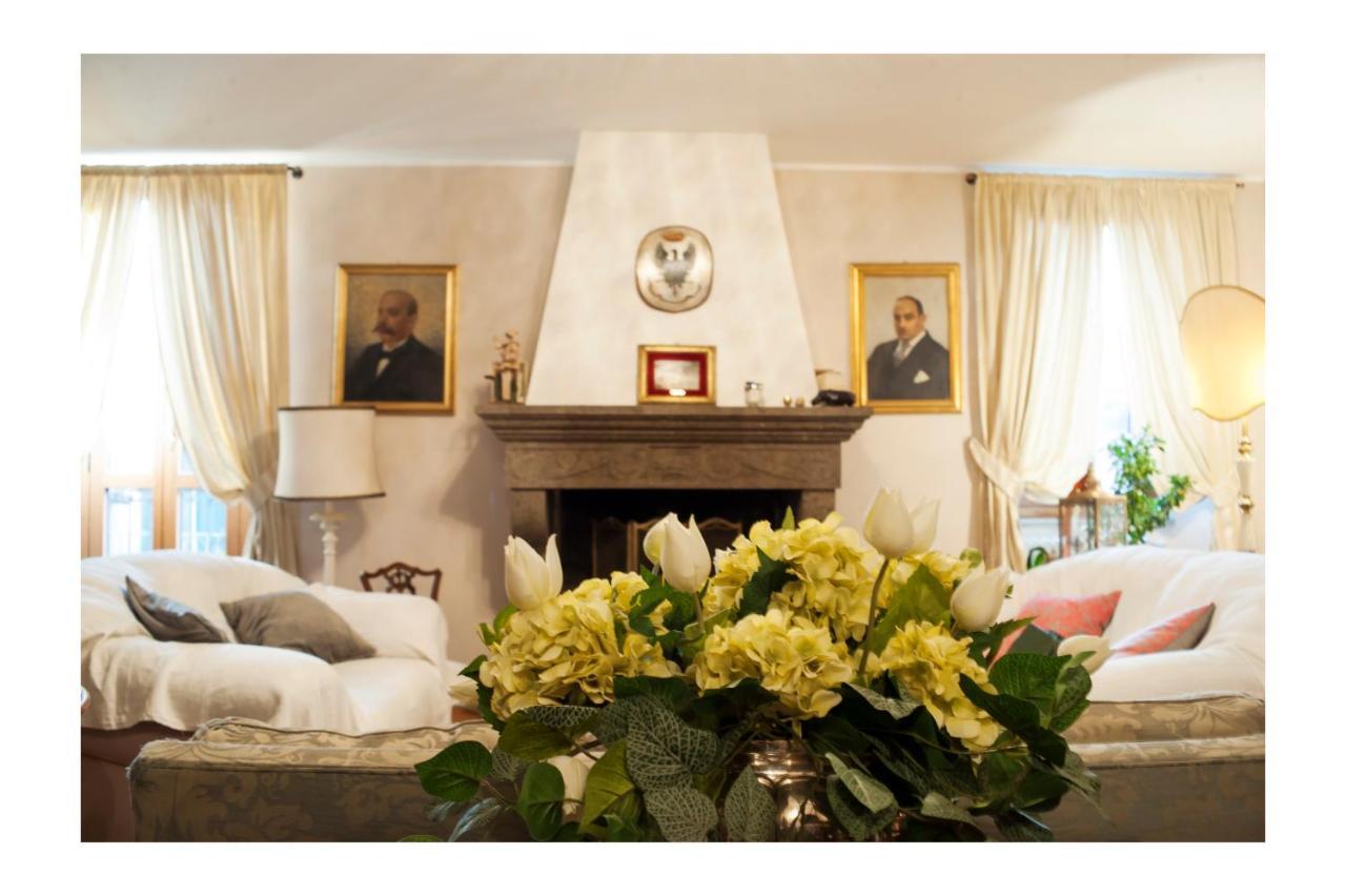 A Palazzo Fortebracci B&B 苏特里 外观 照片